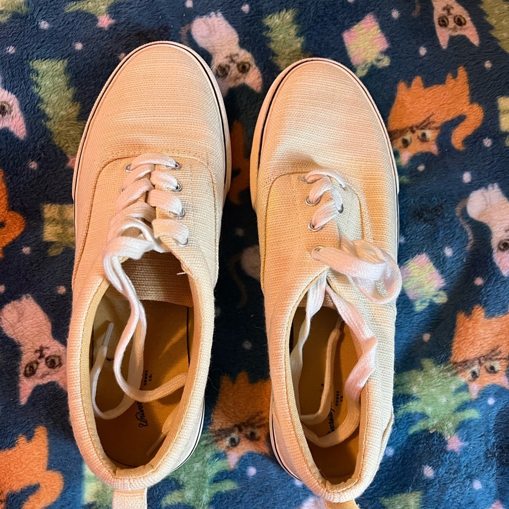 Universal thread shoes